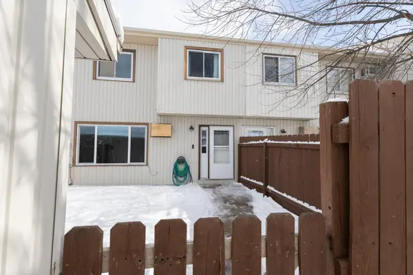 3064 23rd Street S, Fargo, ND 58103