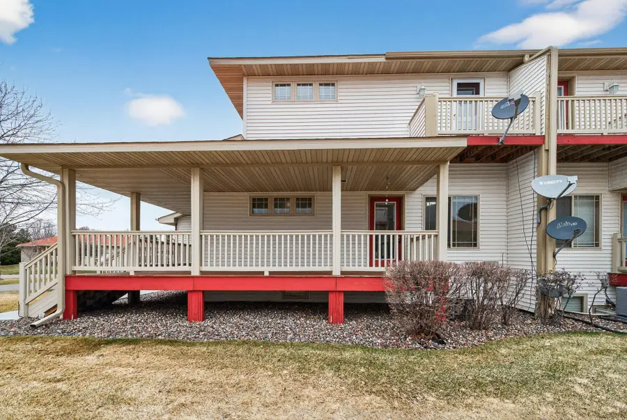 8635 Tessman Circle N, Brooklyn Park, MN 55445 - #3