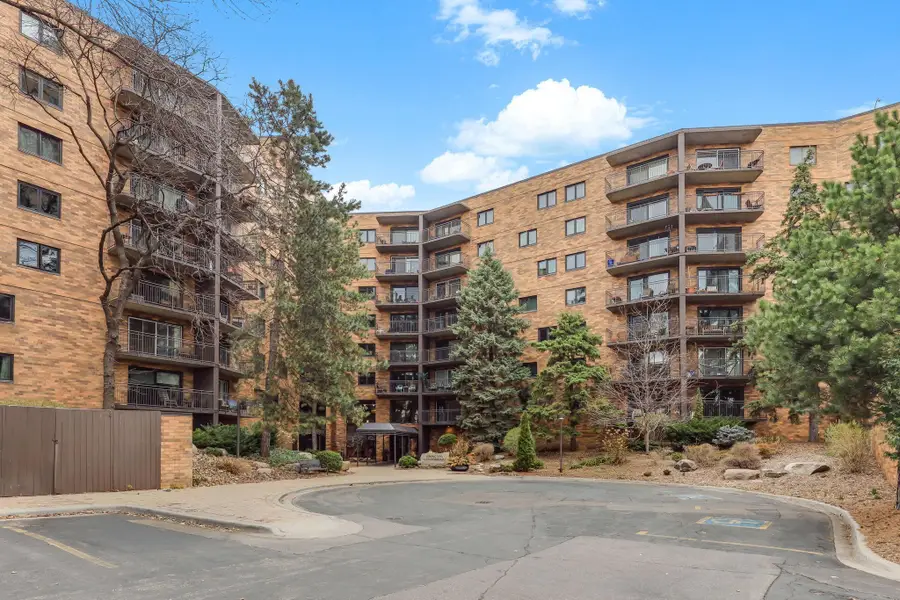 210 W Grant Street #516, Minneapolis, MN 55403 - #2