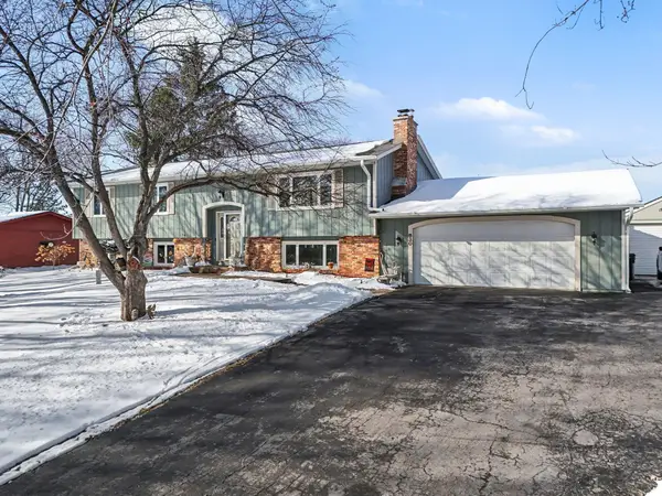 630 Tyrol Lane, Shakopee, MN 55379