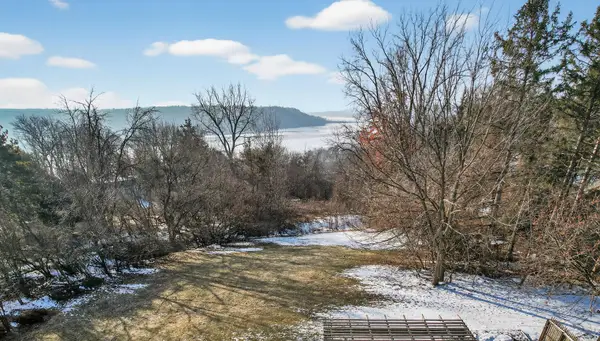 2216 Orwell Court N, Stillwater, MN 55082