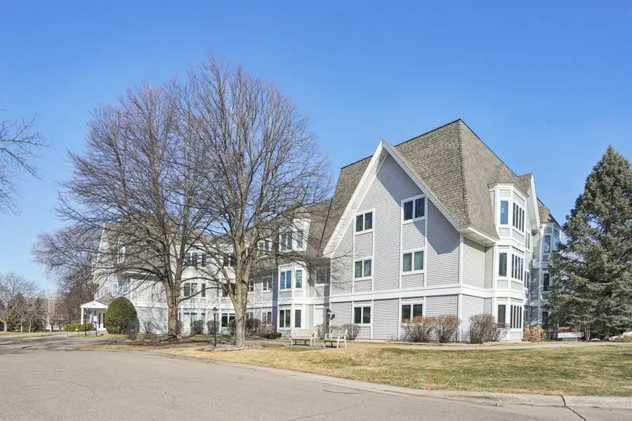 4035 Victoria Street N #212, Shoreview, MN 55126 - #2