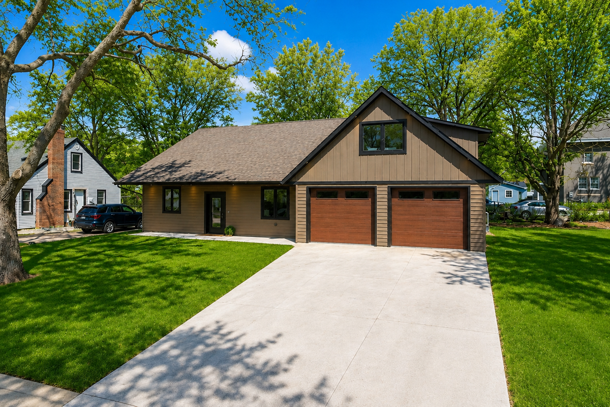 527 Miller Ave Sw, Hutchinson, MN 55350 - #1