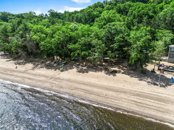 2xx Cove Road, Hudson, WI 54016