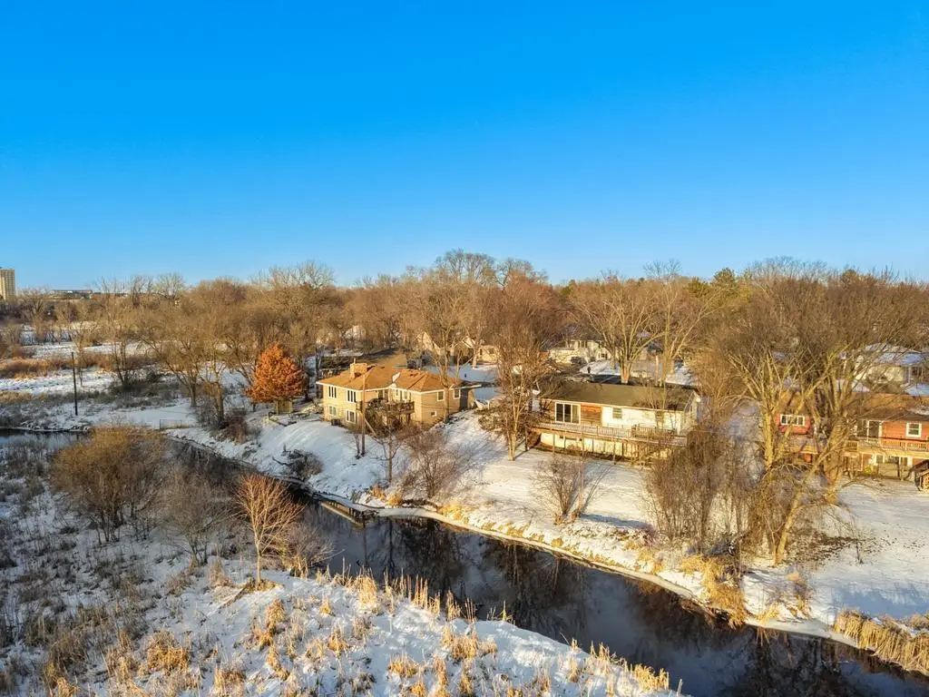 5057 Nine Mile Creek Circle, Minneapolis, MN 55437 - #1