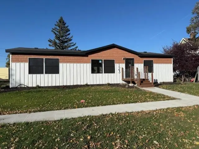 123 8th Street N, Breckenridge, MN 56520 - #3