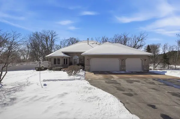 8960 186th Avenue Ne, Forest Lake, MN 55025