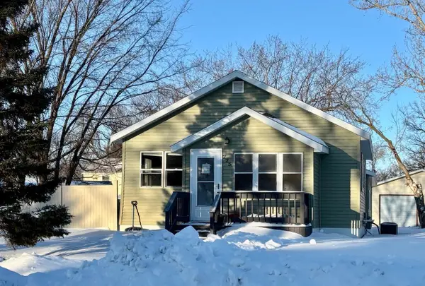 225 Kneale Avenue N, Thief River Falls, MN 56701