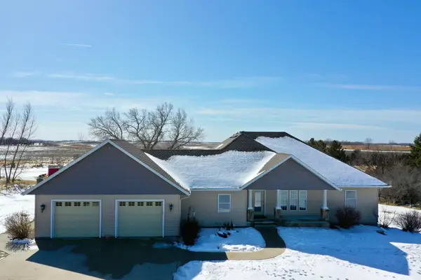 17216 County Road 5 Nw, New London, MN 56273