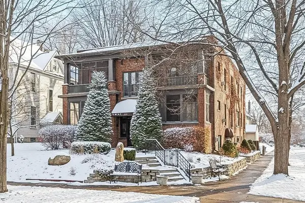 918 Goodrich Avenue #A, Saint Paul, MN 55105