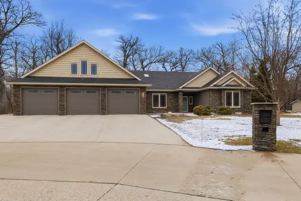 118 W Beaton Drive, West Fargo, ND 58078