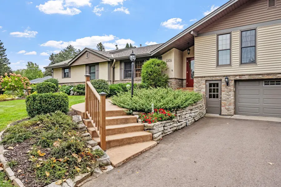 2476 Tierney Avenue E, Saint Paul, MN 55109 - #2