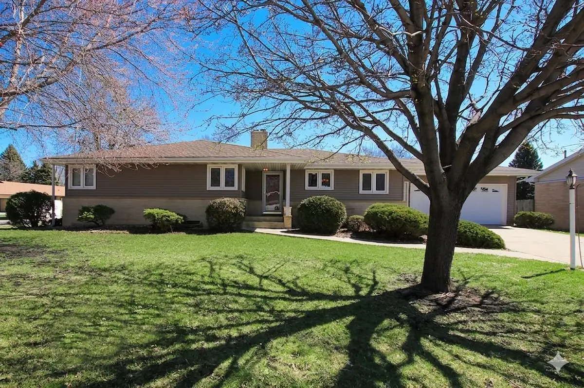 339 6th Street Nw, Buffalo Lake, MN 55314 - #1