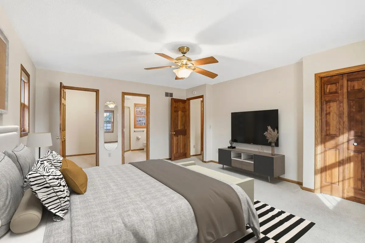 1826 3rd Street Sw, Saint Paul, MN 55112 - #1