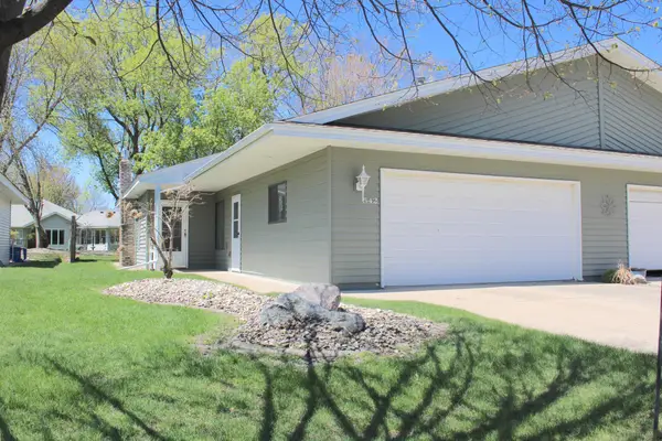 542 Graham Street Sw, Hutchinson, MN 55350