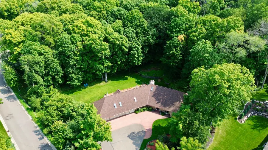 1000 Heritage Lane, Wayzata, MN 55391 - #3