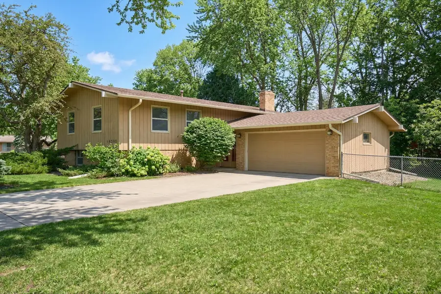 18500 22nd Avenue N, Minneapolis, MN 55447 - #2