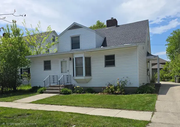 505 5th Street S, Moorhead, MN 56560