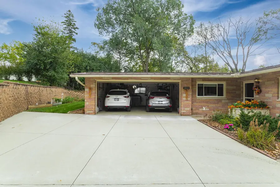 1800 Hiawatha Court Ne, Rochester, MN 55906 - #2