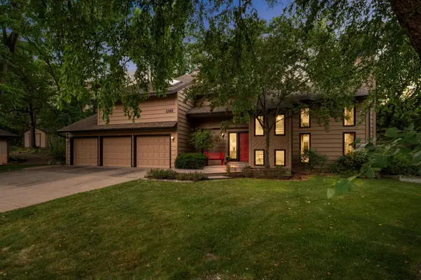 1368 32nd Avenue Nw, Saint Paul, MN 55112