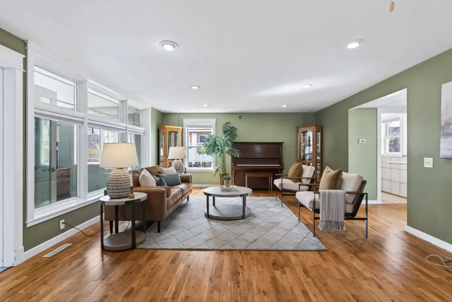 2114 Queen Avenue N, Minneapolis, MN 55411 - #3