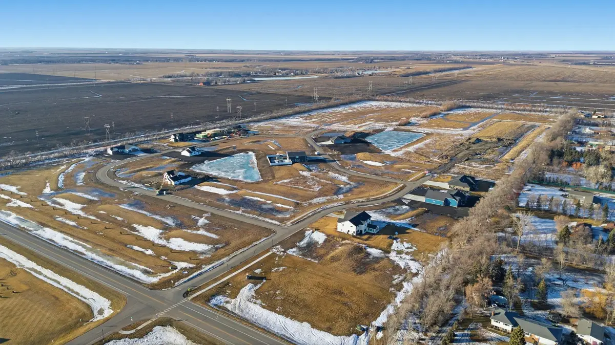 4403 50 Street N, Fargo, ND 58102 - #1