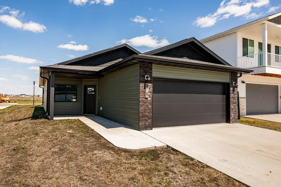 6767 66th Avenue S, Horace, ND 58047 - #2