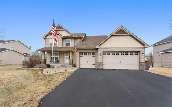 7427 Martin Farms Avenue Ne, Otsego, MN 55330