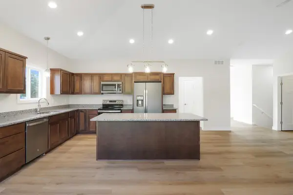 31079 Magnolia Ridge Way, Lindstrom, MN 55045