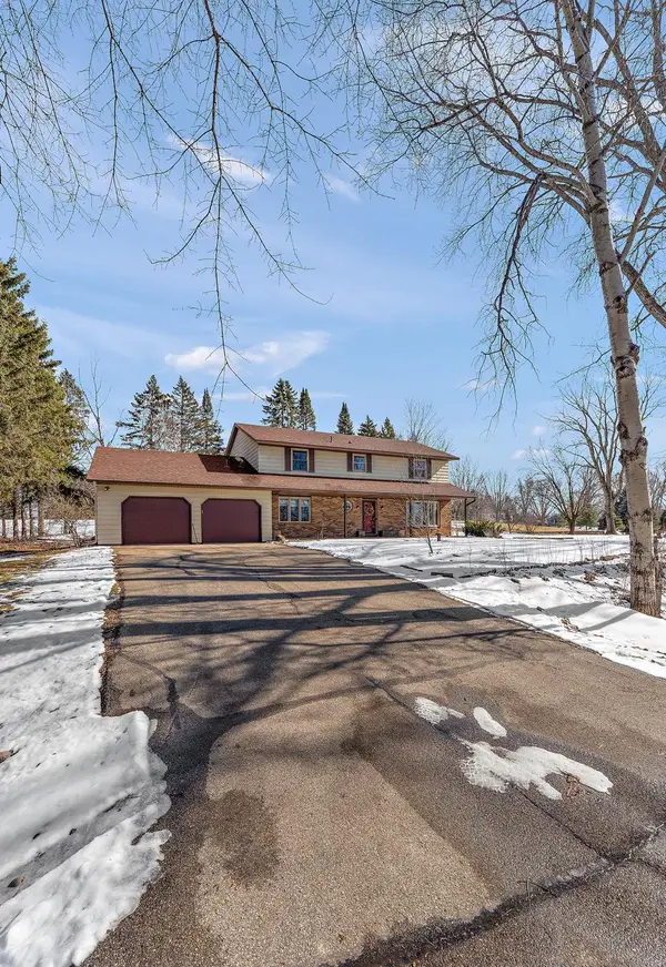 8290 Angus Avenue, Inver Grove Heights, MN 55077