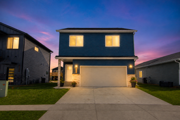 6590 68th Street S, Horace, ND 58047