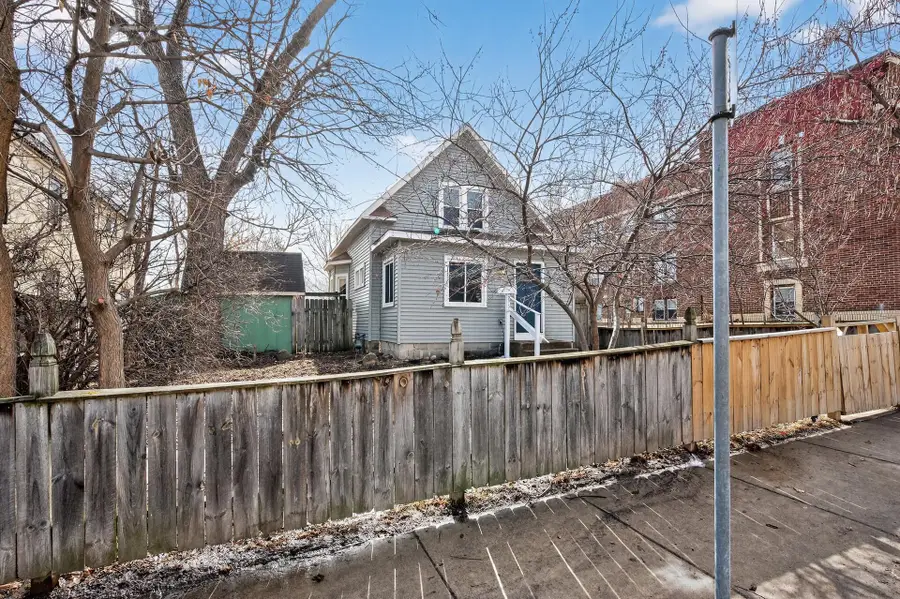 2705 Golden Valley Road, Minneapolis, MN 55411 - #2