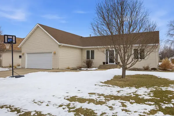 3916 5th Street S, Moorhead, MN 56560