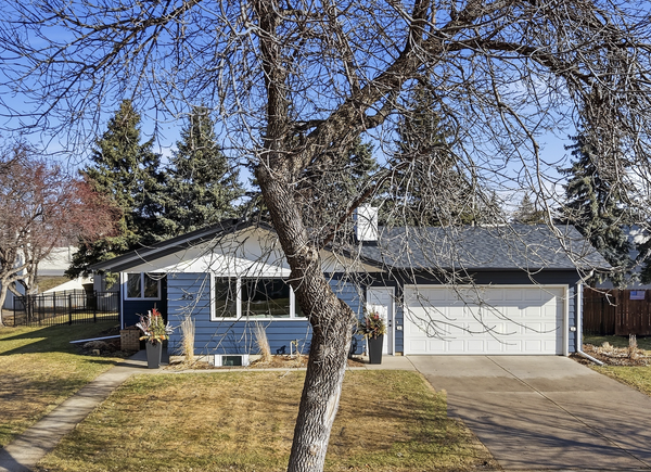 825 Park Drive S, Fargo, ND 58103