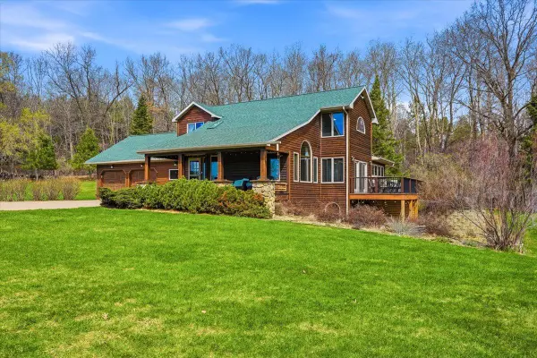 1226 Old Mill Road, New Richmond, WI 54017