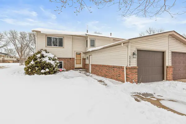 5704 84 1/2 Avenue N #222, Minneapolis, MN 55443