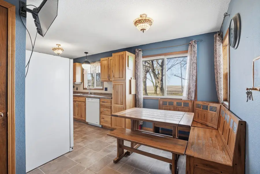 28761 Sleepy Hollow Road, Winthrop, MN 55396 - #2