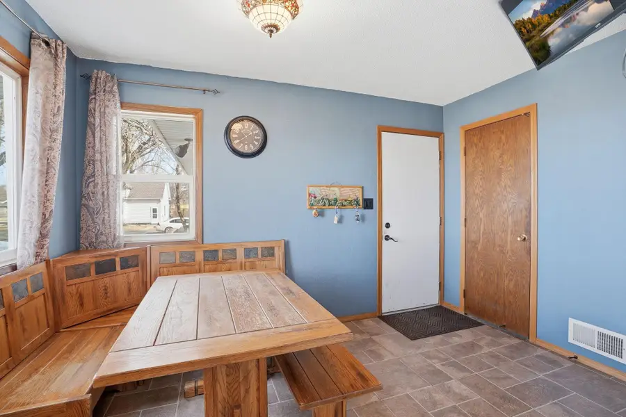 28761 Sleepy Hollow Road, Winthrop, MN 55396 - #3