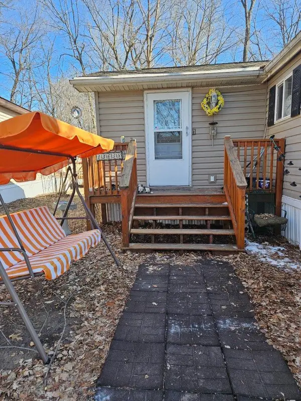 13658 Clearwater Forest Circle, South Haven, MN 55382