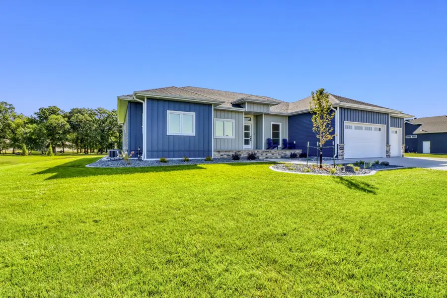 6910 2nd Street Nw, Moorhead, MN 56560 - #3