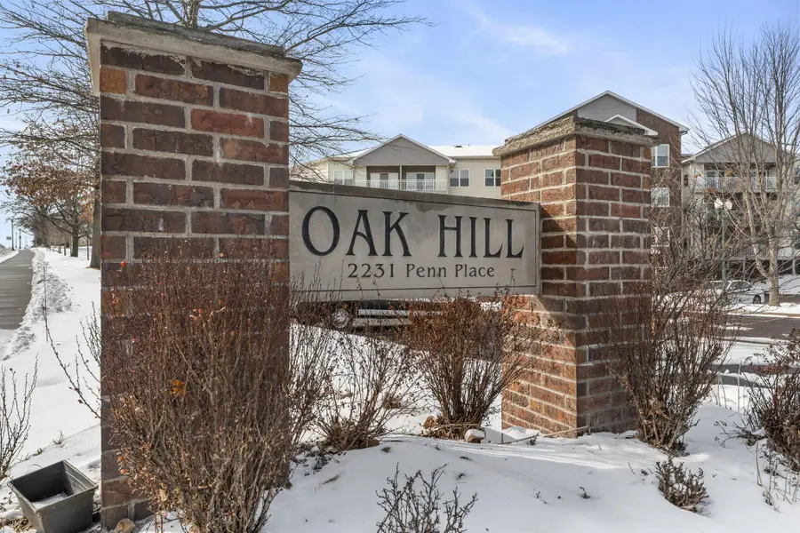 2231 Penn Place N #208, North Saint Paul, MN 55109 - #3