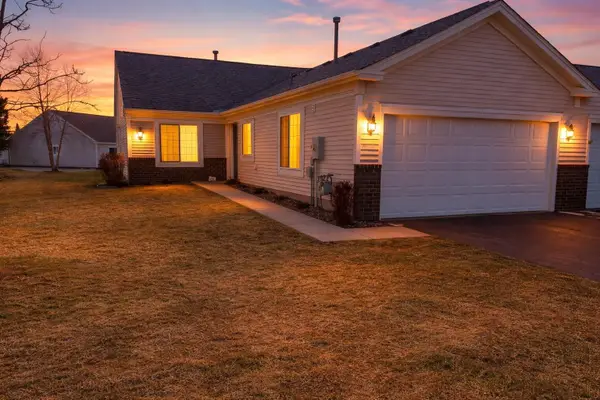 15714 Finesse Way, Saint Paul, MN 55124