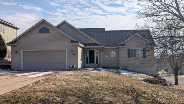 501 Cedar Court Ne, Pine Island, MN 55963