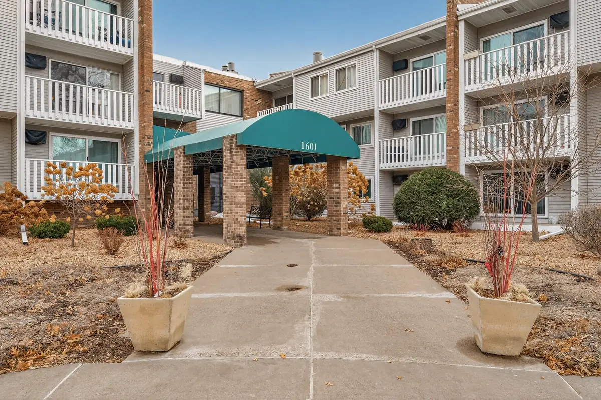 1601 N Innsbruck Drive #202NE, Fridley, MN 55432 - #1