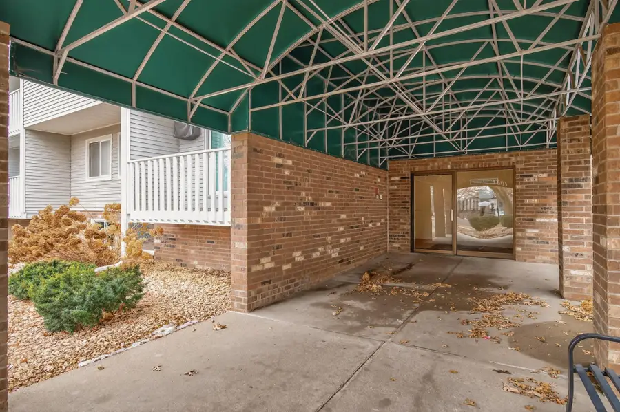 1601 N Innsbruck Drive #202NE, Fridley, MN 55432 - #3