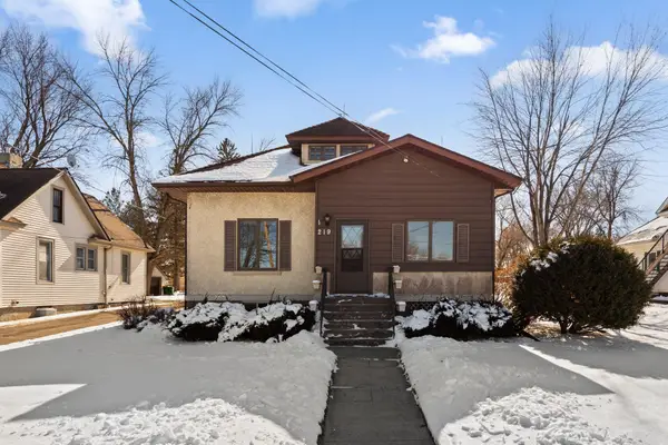 219 Park Place W, Norwood Young America, MN 55368