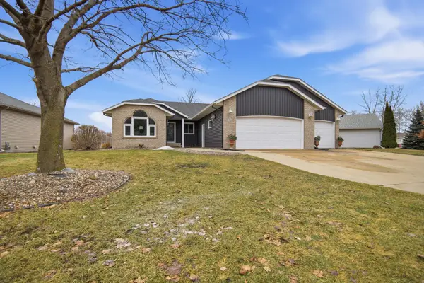 1437 Nottingham Drive, Owatonna, MN 55060