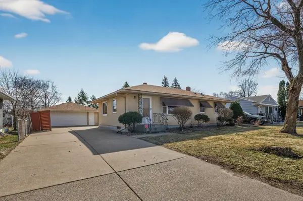 2724 Mcknight Road N, Saint Paul, MN 55109