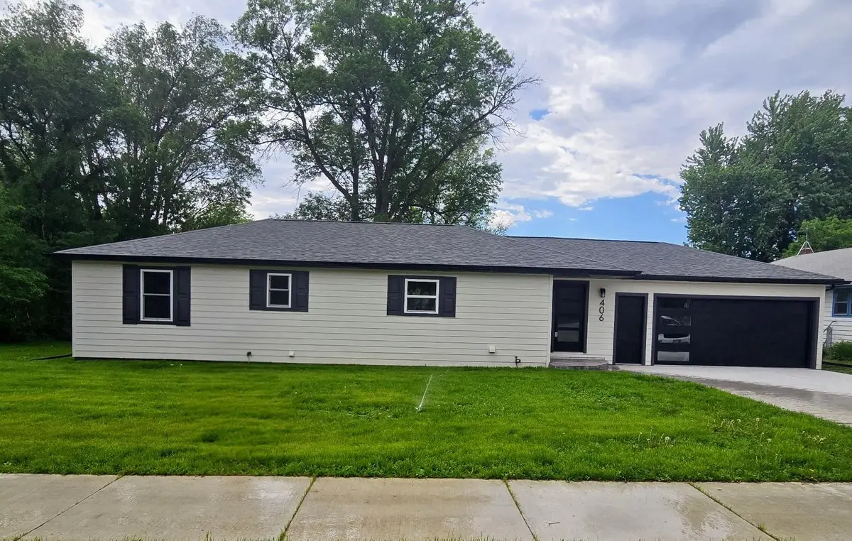 406 8th Avenue Sw, Pipestone, MN 56164 - #1