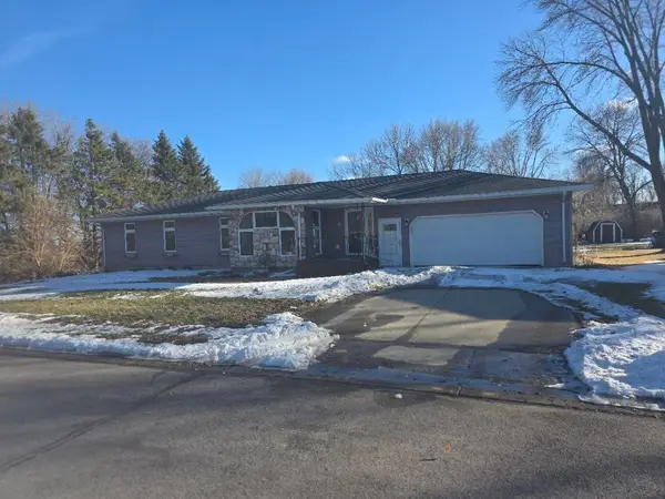 15 Birch Avenue, Bird Island, MN 55310